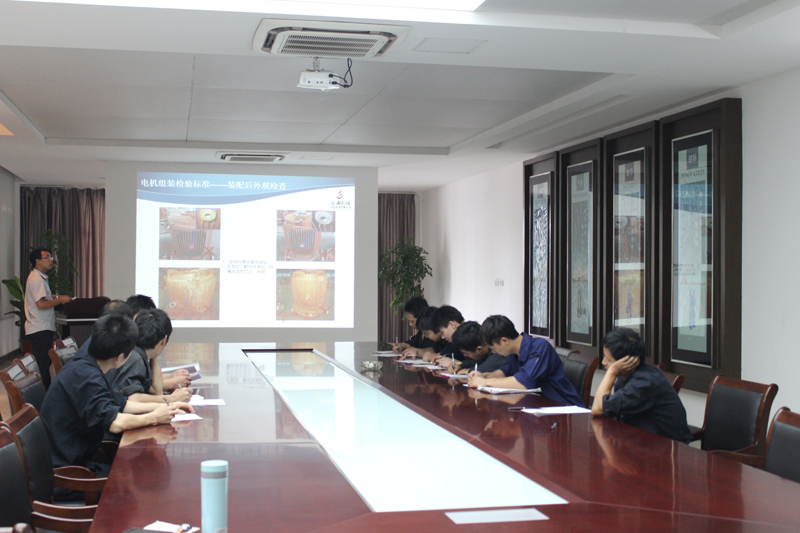 下线车间安全培训.jpg 下线车间安全培训.jpg