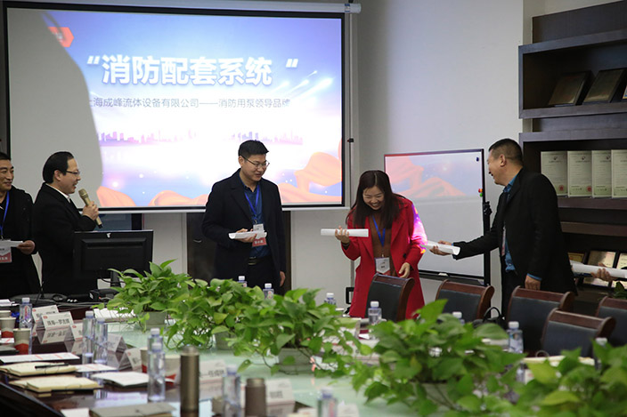 IMG_2039_1.jpg IMG_2039_1.jpg